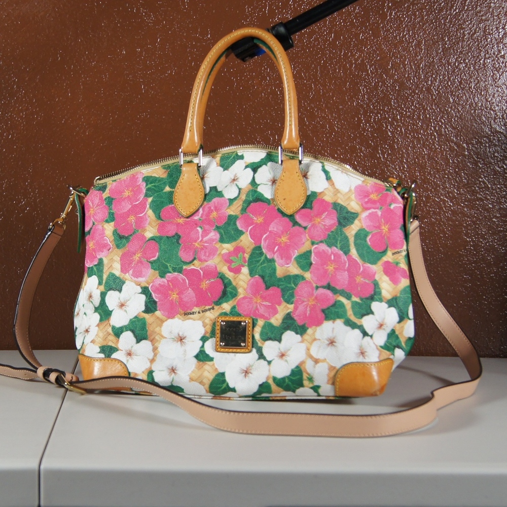 Dooney & Bourke Bag